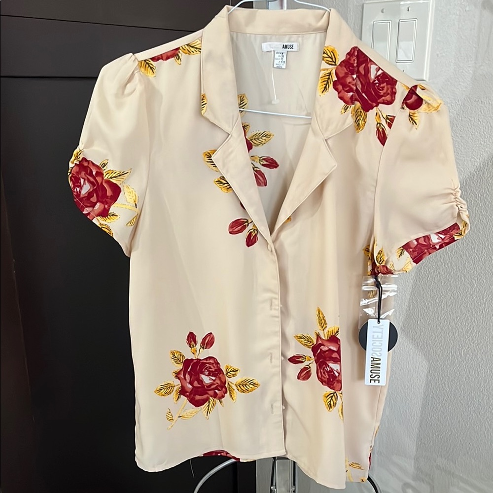 Amuse Society Cream Short Sleeve Notched Collar Blouse